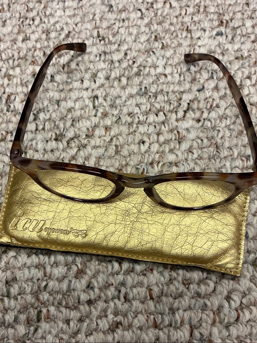 ICU eyewear. Tortoiseshell Reading Glasses with Gold Case. +1.50